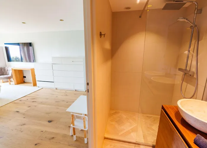 Superbe Maison 4ch Proche De La Avec Piscine *